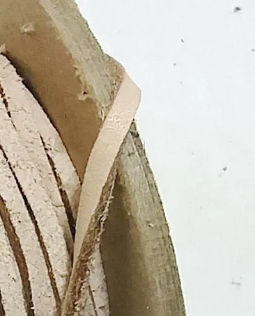 3/32" Flat Genuine Cowhide Leather Lacing in Natural Veg Tan (10 yards) 0093NCG