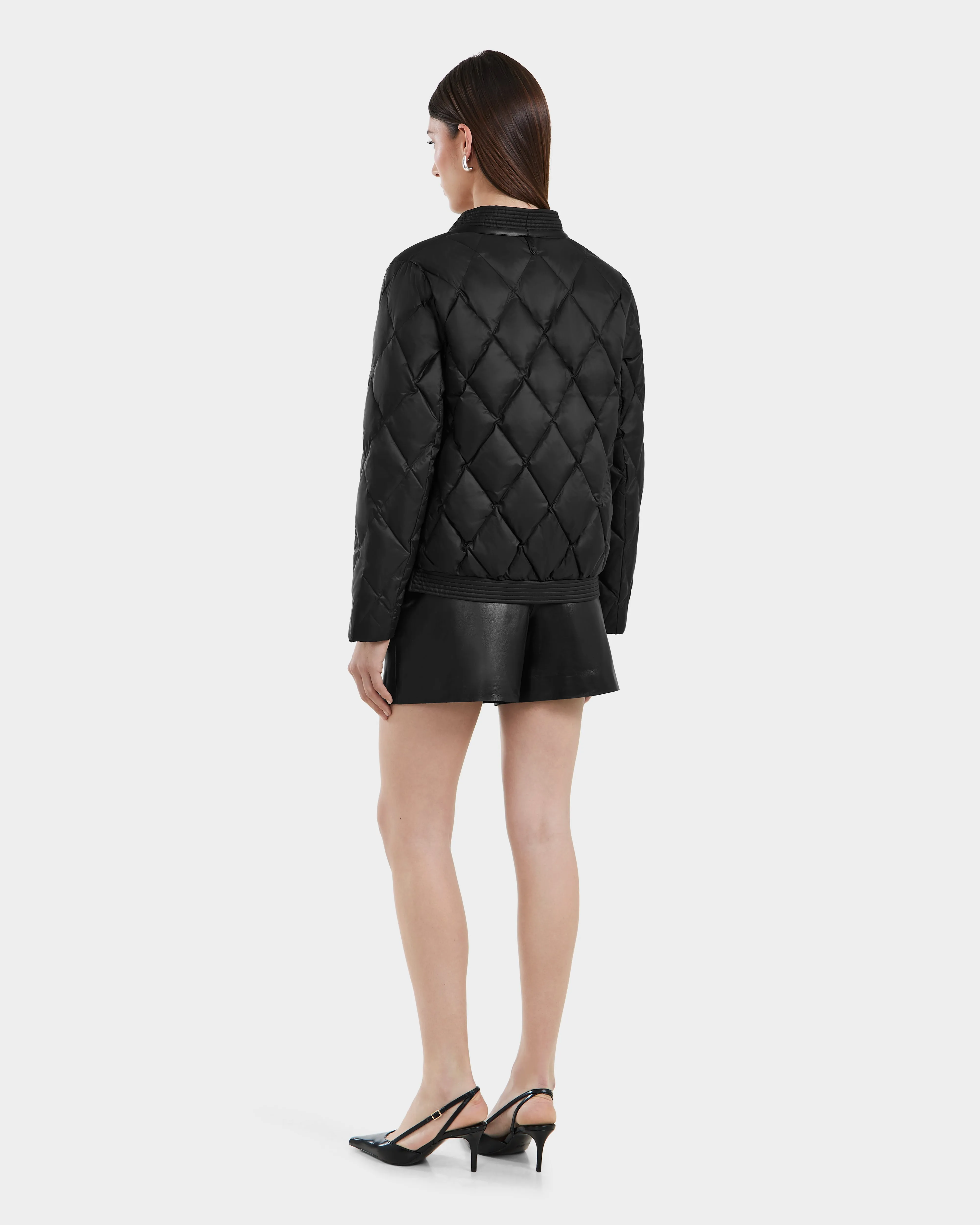 AMYRA - 8125037 Black