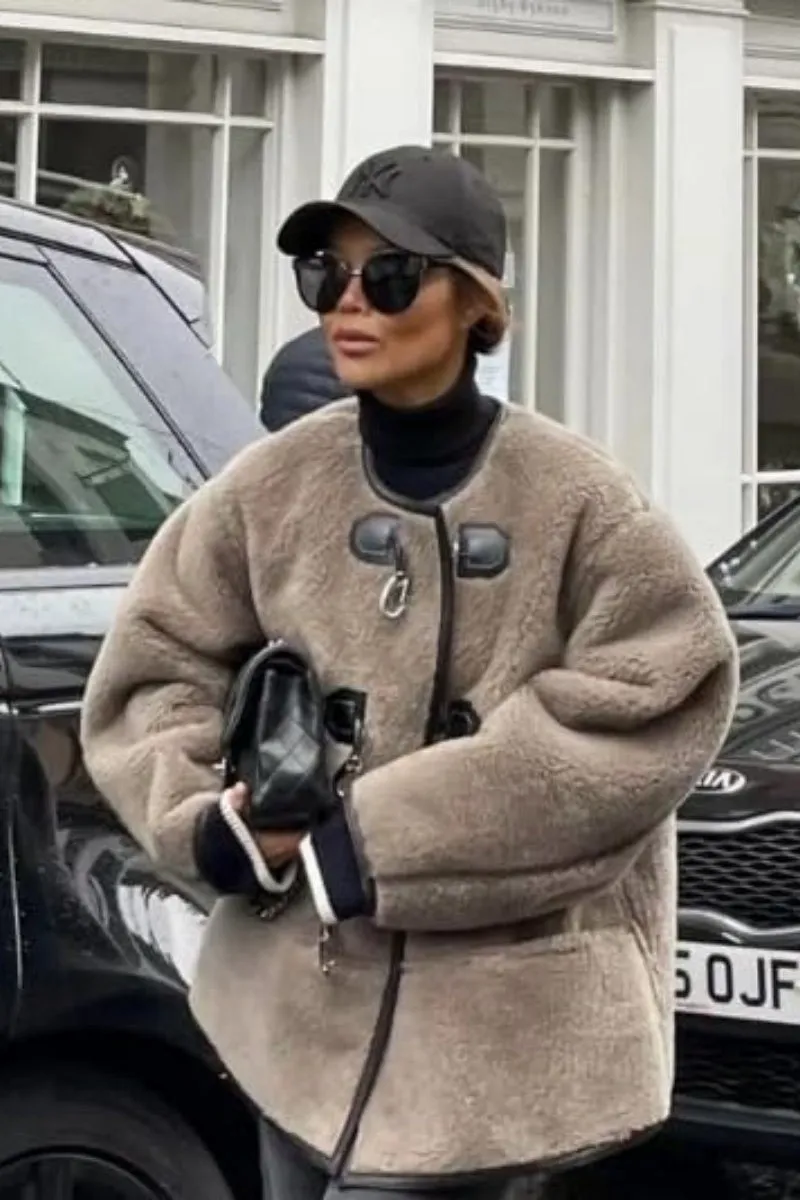 Chouyatou Women's Collarless Button Down Sherpa Fleece Jacket Loose Long Sleeve Outwear Coat With Pockets