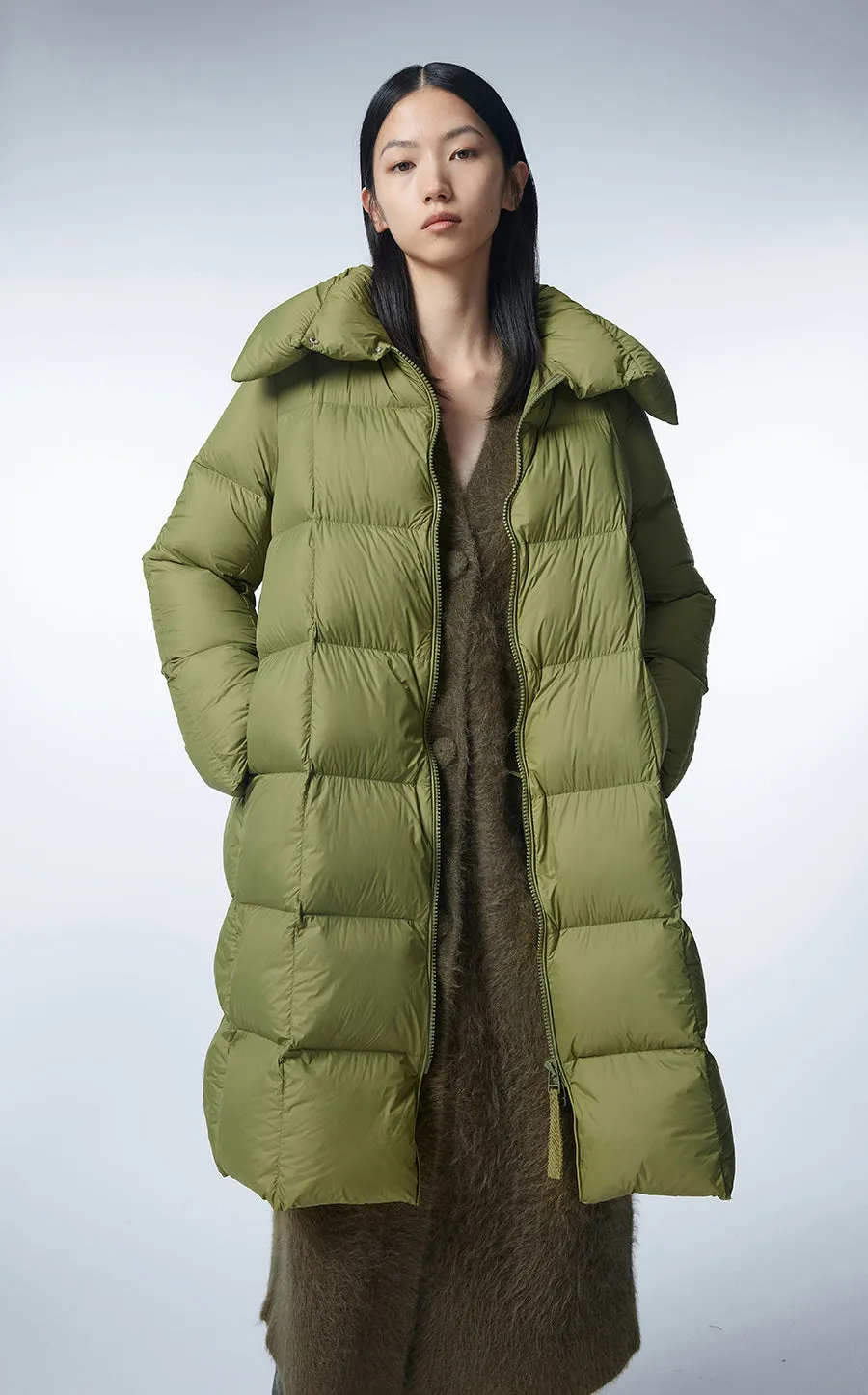Coat / JNBY Knee-length Collared Down Coat