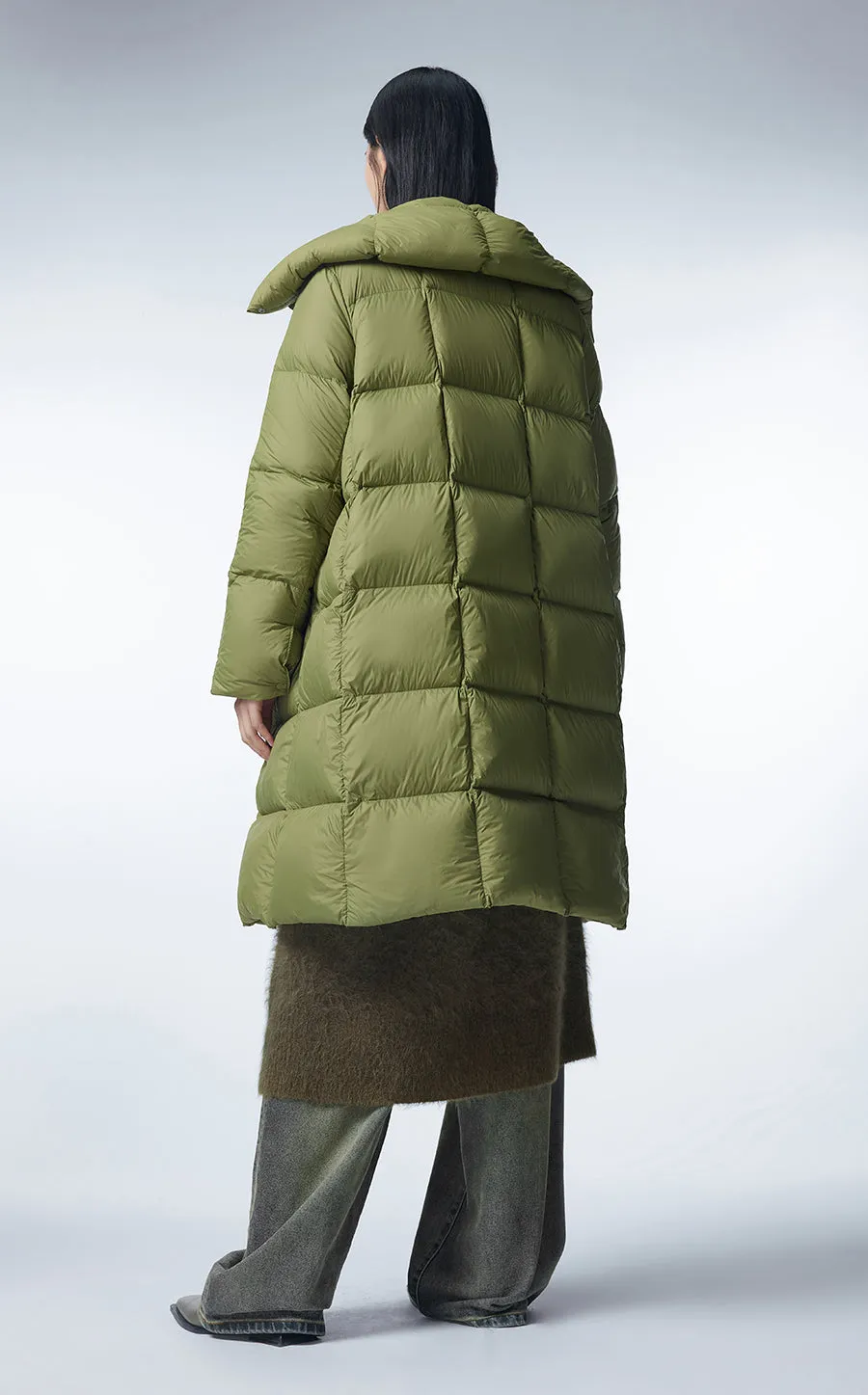 Coat / JNBY Knee-length Collared Down Coat