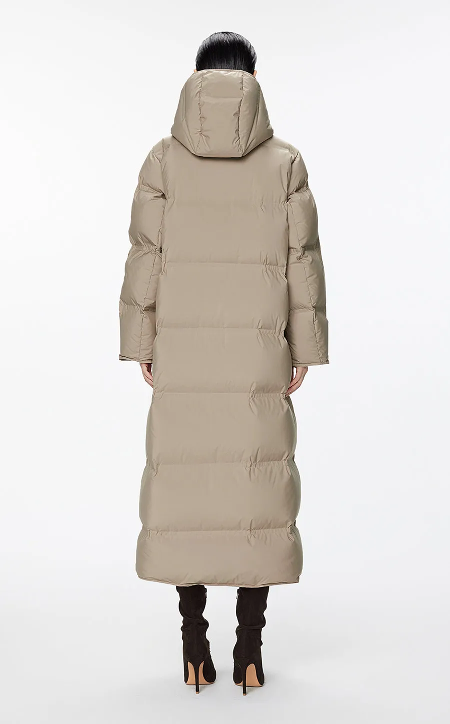 Coat / JNBY Luxe Ultra-Long Seamless Goose Down Coat