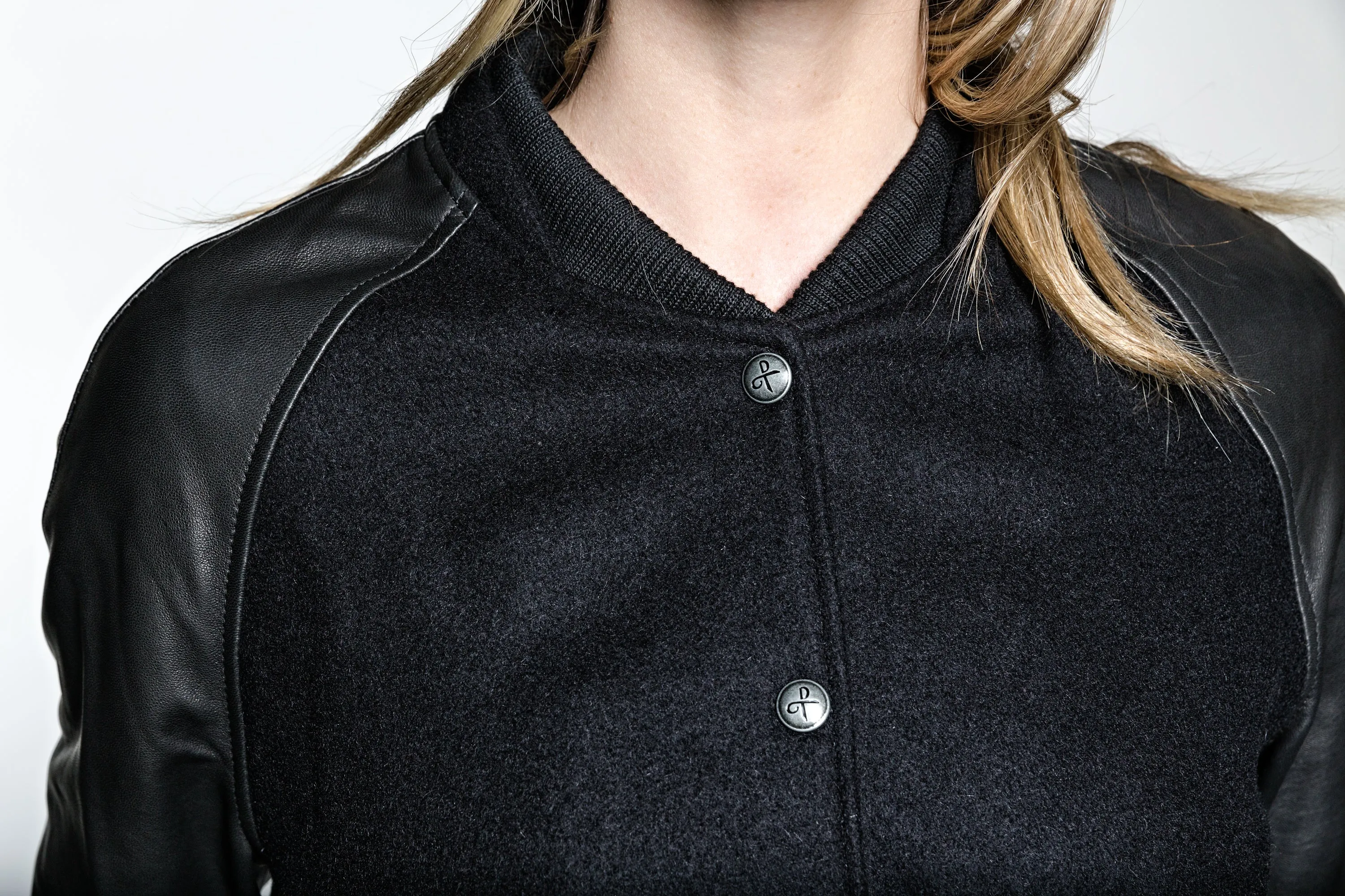 JKT:1W "THE WOMEN'S CREW VARSITY"