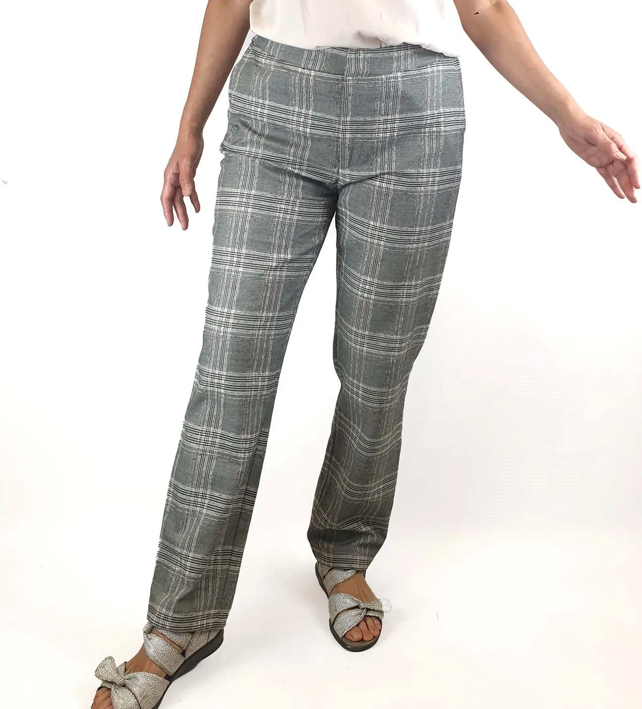 Skin & Threads black and white print pants size 2