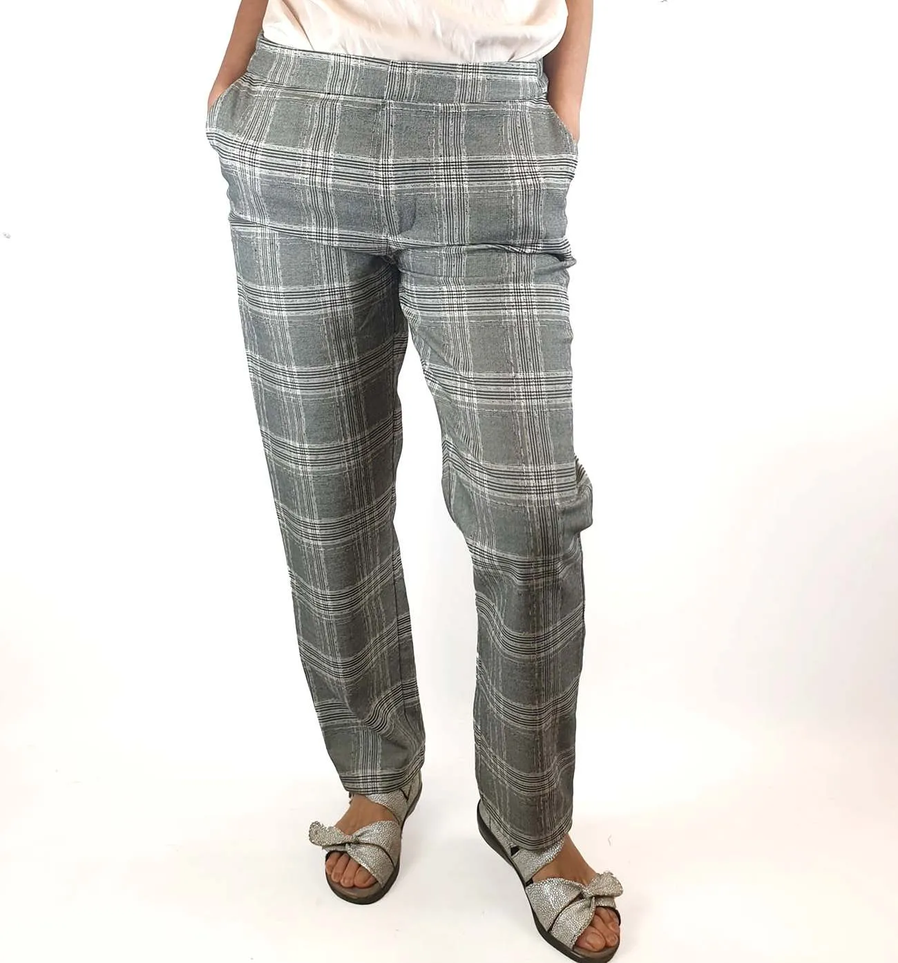 Skin & Threads black and white print pants size 2