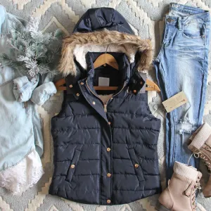 Suncadia Hooded Vest in Navy