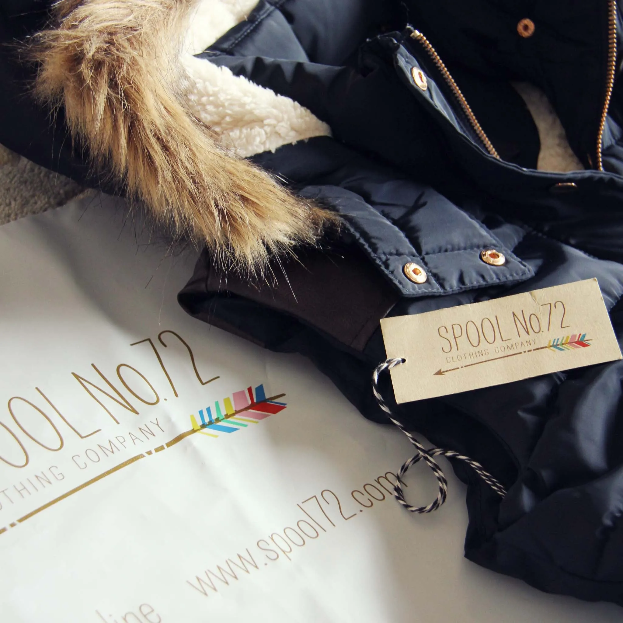 Suncadia Hooded Vest in Navy
