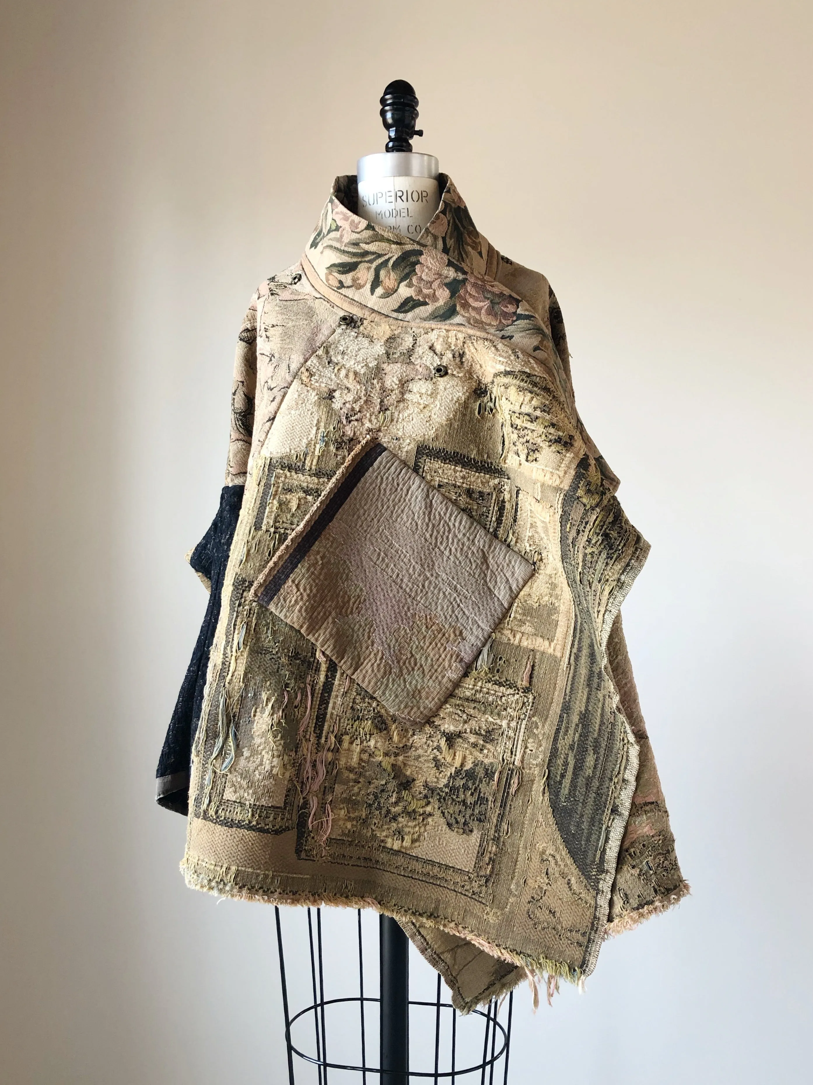 Tapestry cocoon
