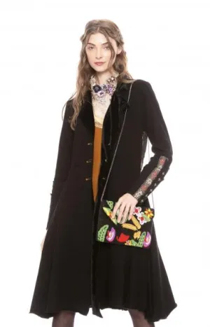 The Heart of Autumn Coat - Black -