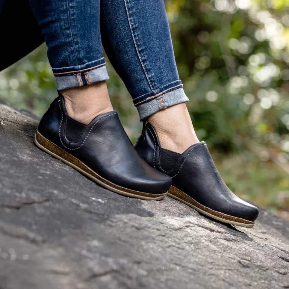Women's Lieben Leather Chelsea Boot