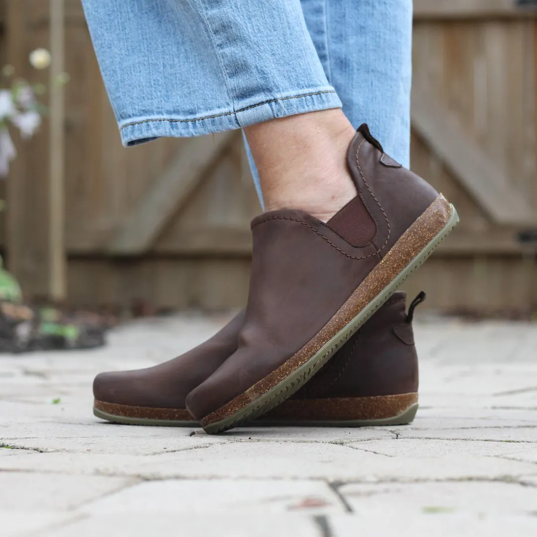 Women's Lieben Leather Chelsea Boot